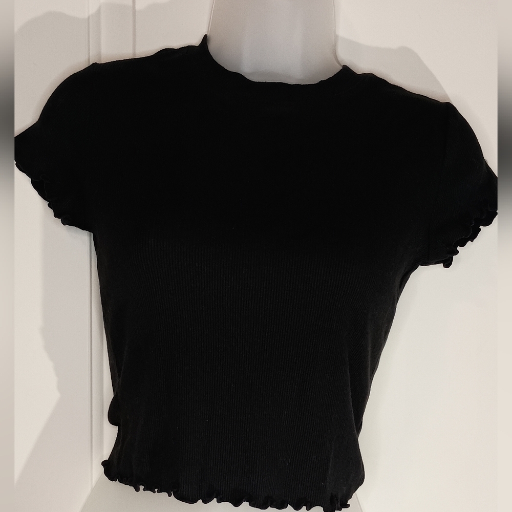 Forever 21 S Chic Black Ruffled Ribbed Knit Top‎ Whimsigoth Fairycore Elegant
